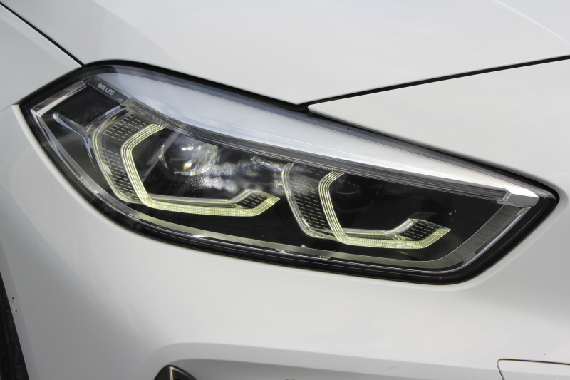 BMW 1シリーズ M135i Xdrive ﾃﾞﾋﾞｭｰP ｺﾝﾌｫｰﾄP 4WD 306馬力 Mｽﾎﾟｰﾂｼｰﾄ ｱﾀﾞﾌﾟﾃｨﾌﾞｻｽ Mｼｰﾄﾍﾞﾙﾄ ｼｰﾄﾋｰﾀｰ BMWﾗｲﾌﾞｺｯｸﾋﾟｯﾄ 追従ACC 電動ﾄﾗﾝｸ ｱｯﾌﾟﾙｶｰﾌﾟﾚｲ 純正HDDﾅﾋﾞPｱｼｽﾄ LEDﾍｯﾄﾞﾗｲﾄ ﾚｰﾝC警告 衝突軽減ﾌﾞﾚｰｷ 2年保証