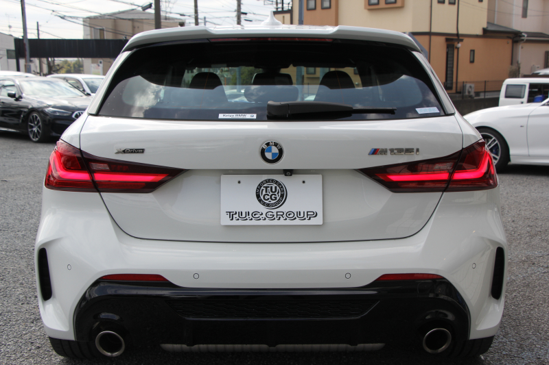 BMW 1シリーズ M135i Xdrive ﾃﾞﾋﾞｭｰP ｺﾝﾌｫｰﾄP 4WD 306馬力 Mｽﾎﾟｰﾂｼｰﾄ ｱﾀﾞﾌﾟﾃｨﾌﾞｻｽ Mｼｰﾄﾍﾞﾙﾄ ｼｰﾄﾋｰﾀｰ BMWﾗｲﾌﾞｺｯｸﾋﾟｯﾄ 追従ACC 電動ﾄﾗﾝｸ ｱｯﾌﾟﾙｶｰﾌﾟﾚｲ 純正HDDﾅﾋﾞPｱｼｽﾄ LEDﾍｯﾄﾞﾗｲﾄ ﾚｰﾝC警告 衝突軽減ﾌﾞﾚｰｷ 2年保証