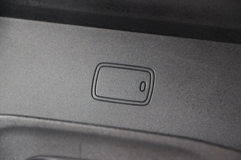 BMW 1シリーズ M135i Xdrive ﾃﾞﾋﾞｭｰP ｺﾝﾌｫｰﾄP 4WD 306馬力 Mｽﾎﾟｰﾂｼｰﾄ ｱﾀﾞﾌﾟﾃｨﾌﾞｻｽ Mｼｰﾄﾍﾞﾙﾄ ｼｰﾄﾋｰﾀｰ BMWﾗｲﾌﾞｺｯｸﾋﾟｯﾄ 追従ACC 電動ﾄﾗﾝｸ ｱｯﾌﾟﾙｶｰﾌﾟﾚｲ 純正HDDﾅﾋﾞPｱｼｽﾄ LEDﾍｯﾄﾞﾗｲﾄ ﾚｰﾝC警告 衝突軽減ﾌﾞﾚｰｷ 2年保証