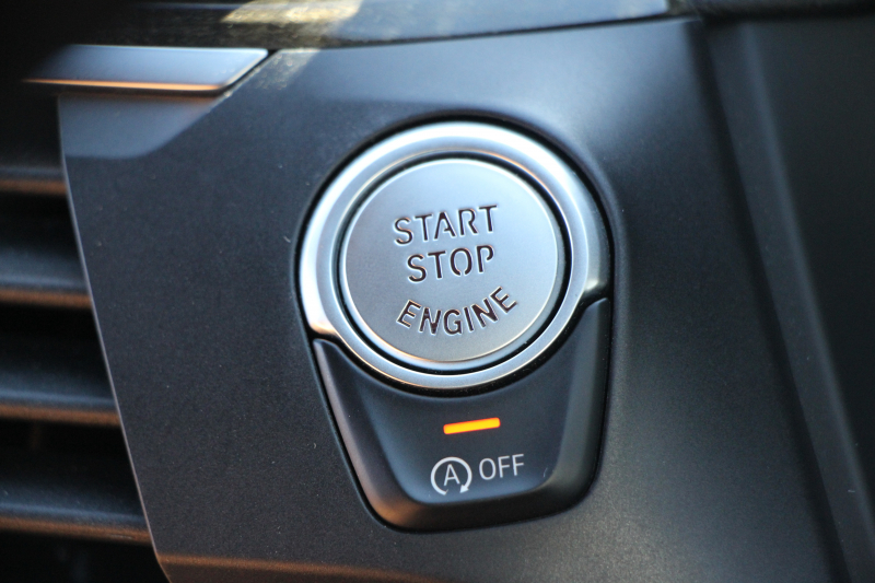 BMW X3 Xdrive20d Mｽﾎﾟｰﾂ ﾊｲﾗｲﾝ ｾﾚｸﾄP 中期 新型式3DA-UZ20 ﾊﾟﾉﾗﾏｻﾝﾙｰﾌ ﾊｰﾏﾝｶｰﾄﾞﾝ ｺﾆｬｯｸﾚｻﾞｰ 全席ﾋｰﾀｰ BMWﾗｲﾌﾞｺｯｸﾋﾟｯﾄﾞ変更後ﾀｯﾁ画面HDDﾅﾋﾞｱｯﾌﾟﾙｶｰﾌﾟﾚｲ ﾘｱｼｰﾄ可倒調整 ｱﾝﾋﾞｴﾝﾄﾗｲﾄ 360度ｶﾒﾗ 電動ﾘｱｹﾞｰﾄ 2年保証