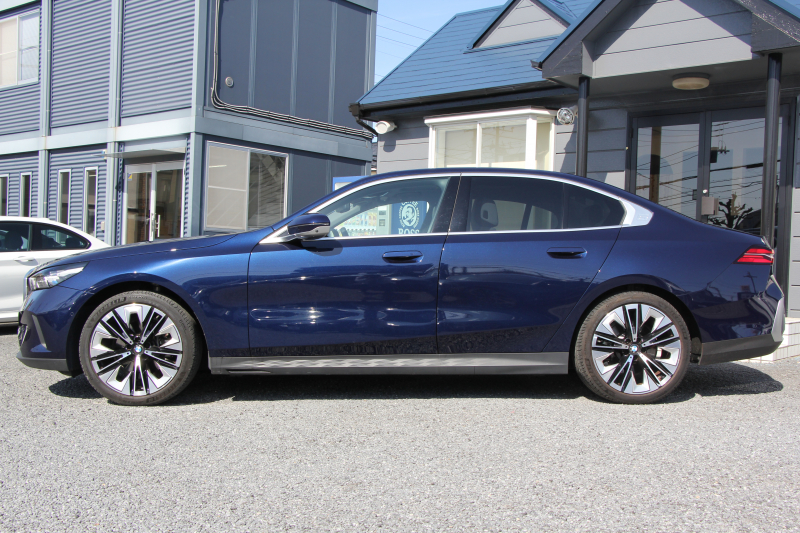 BMW 5シリーズ 523i ｴｸｽｸﾙｰｼﾌﾞｾﾚｸﾄP ｺﾝﾌｫｰﾄﾄﾞﾗｲﾋﾞﾝｸﾞP EXCﾒﾘﾉﾚｻﾞｰP ﾌﾟﾗｽP G60現行ﾓﾃﾞﾙ 新車保証 ﾊﾟﾉﾗﾏｻﾝR ｺﾝﾋﾞﾚｻﾞｰ ﾍﾞﾝﾁﾚｰｼｮﾝ 全席ｼｰﾄﾋｰﾀｰ ｱﾀﾞﾌﾟﾃｨﾌﾞｻｽ 4ｿﾞｰﾝｴｱｺﾝ 20AW ｶｰﾌﾞﾄﾞﾃﾞｨｽﾌﾟﾚｲ ﾊｰﾏﾝｶｰﾄﾞﾝ 2年保証