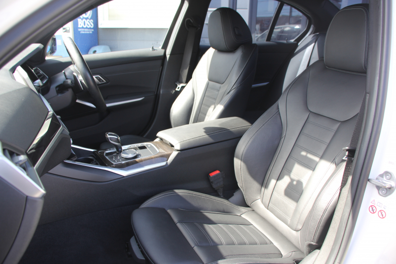 BMW 3シリーズ 320i Mｽﾎﾟｰﾂ ﾊｲﾗｲﾝ ｺﾝﾌｫｰﾄP ﾋｰﾀｰ黒革 360度ｶﾒﾗ 電動ﾄﾗﾝｸ Hi-fiｽﾋﾟｰｶｰ 追従ACC ｽﾃｱﾘﾝｸﾞｻﾎﾟｰﾄ ﾀｯﾁ画面HDDﾅﾋﾞｱｯﾌﾟﾙｶｰﾌﾟﾚｲ LEDﾍｯﾄﾞﾗｲﾄ ｵｰﾄﾊｲﾋﾞｰﾑ 専用ｴｱﾛ ﾜｲﾔﾚｽ充電 Pｱｼｽﾄﾌﾟﾗｽ PDC緊急ﾌﾞﾚｰｷ 2年保証