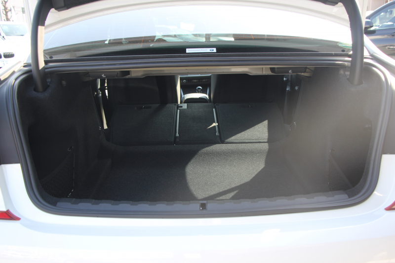 BMW 3シリーズ 320d Xdrive Mｽﾎﾟｰﾂ ﾃﾞﾋﾞｭｰP ｺﾝﾌｫｰﾄP 4WD 真珠色 1ｵｰﾅ ﾋｰﾀｰ黒革 専用ﾌﾞﾙｰｽﾃｯﾁ 19AW LEDﾍｯﾄﾞﾗｲﾄ 追従ACC ｽﾃｱﾘﾝｸﾞｻﾎﾟｰﾄ ｱｯﾌﾟﾙｶｰﾌﾟﾚｲ ﾀｯﾁ画面HDDﾅﾋﾞBMWﾗｲﾌﾞｺｯｸﾋﾟｯﾄﾞ電動ﾄﾗﾝｸ Hi-fiｽﾋﾟｰｶｰ ｱﾝﾋﾞｴﾝﾝﾄﾗｲﾄ 2年保証