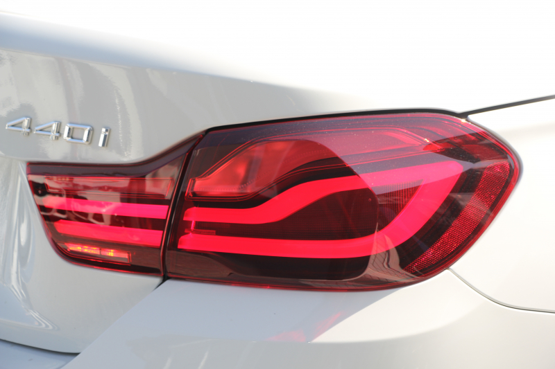 BMW 4シリーズ 440i ｶﾌﾞﾘｵﾚ Mｽﾎﾟｰﾂ ﾌﾟﾗｽP 最終ﾓﾃﾞﾙ ﾋｰﾀｰ黒革 ｴｱｶﾗｰ 直6ﾀｰﾎﾞB58新ｴﾝｼﾞﾝ 326馬力 19AW HUD 追従ACC ﾚｰﾝﾁｪﾝｼﾞ警告 ﾊｰﾏﾝｶｰﾄﾞﾝｻﾗｳﾝﾄﾞ液晶ﾒｰﾀｰ ﾀｯﾁ画面HDDﾅﾋﾞTV LEDﾍｯﾄﾞﾗｲﾄ 2年保証