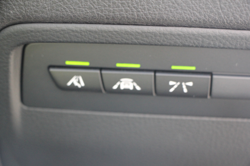 BMW 4シリーズ 440i ｶﾌﾞﾘｵﾚ Mｽﾎﾟｰﾂ ﾌﾟﾗｽP 最終ﾓﾃﾞﾙ ﾋｰﾀｰ黒革 ｴｱｶﾗｰ 直6ﾀｰﾎﾞB58新ｴﾝｼﾞﾝ 326馬力 19AW HUD 追従ACC ﾚｰﾝﾁｪﾝｼﾞ警告 ﾊｰﾏﾝｶｰﾄﾞﾝｻﾗｳﾝﾄﾞ液晶ﾒｰﾀｰ ﾀｯﾁ画面HDDﾅﾋﾞTV LEDﾍｯﾄﾞﾗｲﾄ 2年保証