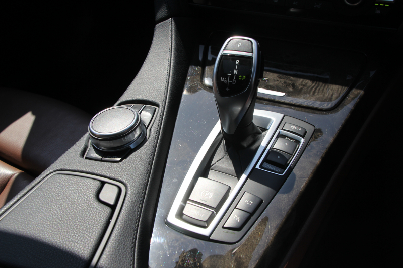 BMW 6シリーズ 640i ｸﾞﾗﾝｸｰﾍﾟMｽﾎﾟｰﾂ ﾌｪｲｽﾘﾌﾄ後 最終ﾓﾃﾞﾙ ｻﾝﾙｰﾌ 液晶ﾒｰﾀｰ HUD ｵﾌﾟｼｮﾝ20AW 新ﾃﾞｻﾞｲﾝLEDﾍｯﾄﾞﾗｲﾄ ﾋｰﾀｰ茶革 新HDDﾅﾋﾞTV Pｱｼｽﾄ TOPﾋﾞｭｰ&ｻｲﾄﾞｶﾒﾗ 追従ACC ﾚｰﾝﾁｪﾝｼﾞ警告 衝突軽減ﾌﾞﾚｰｷ 直6ﾀｰﾎﾞ320馬力 ｽﾏｰﾄｷｰ 2年保証