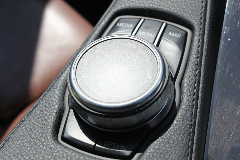 BMW 6シリーズ 640i ｸﾞﾗﾝｸｰﾍﾟMｽﾎﾟｰﾂ ﾌｪｲｽﾘﾌﾄ後 最終ﾓﾃﾞﾙ ｻﾝﾙｰﾌ 液晶ﾒｰﾀｰ HUD ｵﾌﾟｼｮﾝ20AW 新ﾃﾞｻﾞｲﾝLEDﾍｯﾄﾞﾗｲﾄ ﾋｰﾀｰ茶革 新HDDﾅﾋﾞTV Pｱｼｽﾄ TOPﾋﾞｭｰ&ｻｲﾄﾞｶﾒﾗ 追従ACC ﾚｰﾝﾁｪﾝｼﾞ警告 衝突軽減ﾌﾞﾚｰｷ 直6ﾀｰﾎﾞ320馬力 ｽﾏｰﾄｷｰ 2年保証