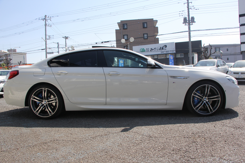 BMW 6シリーズ 640i ｸﾞﾗﾝｸｰﾍﾟMｽﾎﾟｰﾂ ﾌｪｲｽﾘﾌﾄ後 最終ﾓﾃﾞﾙ ｻﾝﾙｰﾌ 液晶ﾒｰﾀｰ HUD ｵﾌﾟｼｮﾝ20AW 新ﾃﾞｻﾞｲﾝLEDﾍｯﾄﾞﾗｲﾄ ﾋｰﾀｰ茶革 新HDDﾅﾋﾞTV Pｱｼｽﾄ TOPﾋﾞｭｰ&ｻｲﾄﾞｶﾒﾗ 追従ACC ﾚｰﾝﾁｪﾝｼﾞ警告 衝突軽減ﾌﾞﾚｰｷ 直6ﾀｰﾎﾞ320馬力 ｽﾏｰﾄｷｰ 2年保証