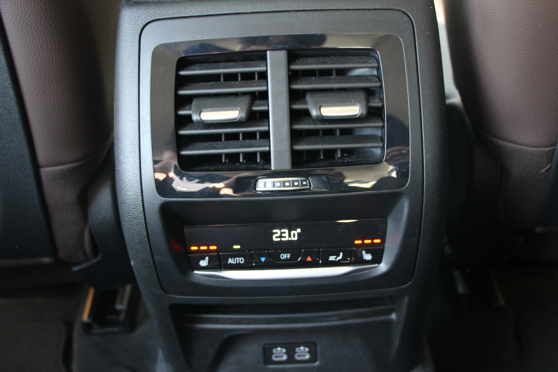 BMW X3 Xdrive20d Xﾗｲﾝ ﾊｲﾗｲﾝ 中期ﾓﾃﾞﾙ 型式3DA-UZ20 BMWﾗｲﾌﾞｺｯｸﾋﾟｯﾄ 変更後HDDﾅﾋﾞApplecarplay USBtype-C 全席ﾋｰﾀｰ茶革 ﾘｱｼｰﾄ可倒調整 ｱﾝﾋﾞｴﾝﾄﾗｲﾄ HUD 追従ACC ｽﾃｱﾘﾝｸﾞｻﾎﾟｰﾄ LEDﾍｯﾄﾞﾗｲﾄ 電動ﾄﾗﾝｸ 360度ｶﾒﾗ 2年保証