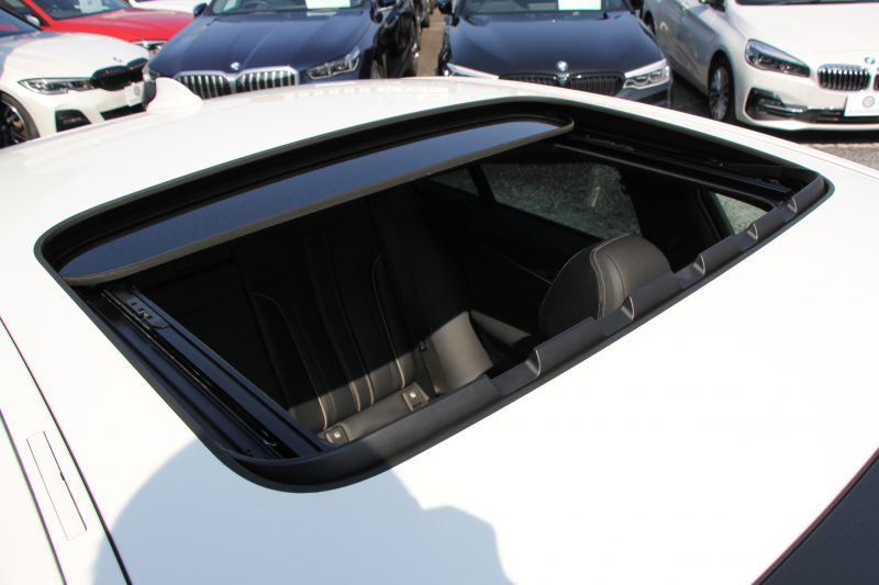 BMW 5シリーズ 530i Mｽﾎﾟｰﾂ 1ｵｰﾅ 高出力 252馬力 ｻﾝﾙｰﾌ 全席ﾋｰﾀｰ黒革 M550i用20ｲﾝﾁAW Mｽﾎﾟｰﾂﾌﾞﾚｰｷ 追従ACC ｽﾃｱﾘﾝｸﾞｻﾎﾟｰﾄ 液晶ﾒｰﾀｰ ﾀｯﾁ画面HDDﾅﾋﾞTV 360度ｶﾒﾗ LEDﾍｯﾄﾞﾗｲﾄ ｵｰﾄﾊｲﾋﾞｰﾑ 電動ﾄﾗﾝｸ 専用ｴｱﾛ 2年保証