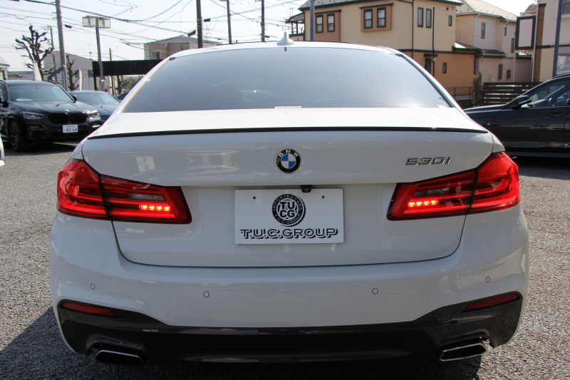 BMW 5シリーズ 530i Mｽﾎﾟｰﾂ 1ｵｰﾅ 高出力 252馬力 ｻﾝﾙｰﾌ 全席ﾋｰﾀｰ黒革 M550i用20ｲﾝﾁAW Mｽﾎﾟｰﾂﾌﾞﾚｰｷ 追従ACC ｽﾃｱﾘﾝｸﾞｻﾎﾟｰﾄ 液晶ﾒｰﾀｰ ﾀｯﾁ画面HDDﾅﾋﾞTV 360度ｶﾒﾗ LEDﾍｯﾄﾞﾗｲﾄ ｵｰﾄﾊｲﾋﾞｰﾑ 電動ﾄﾗﾝｸ 専用ｴｱﾛ 2年保証