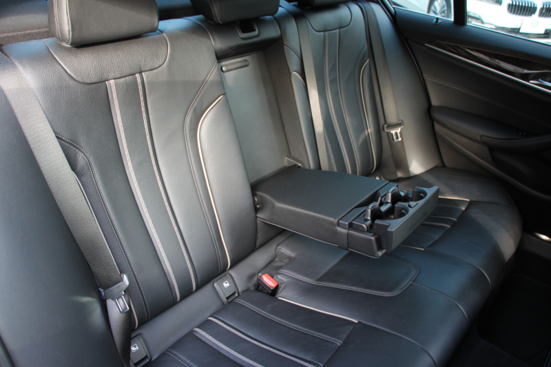 BMW 5シリーズ 530i Mｽﾎﾟｰﾂ 1ｵｰﾅ 高出力 252馬力 ｻﾝﾙｰﾌ 全席ﾋｰﾀｰ黒革 M550i用20ｲﾝﾁAW Mｽﾎﾟｰﾂﾌﾞﾚｰｷ 追従ACC ｽﾃｱﾘﾝｸﾞｻﾎﾟｰﾄ 液晶ﾒｰﾀｰ ﾀｯﾁ画面HDDﾅﾋﾞTV 360度ｶﾒﾗ LEDﾍｯﾄﾞﾗｲﾄ ｵｰﾄﾊｲﾋﾞｰﾑ 電動ﾄﾗﾝｸ 専用ｴｱﾛ 2年保証