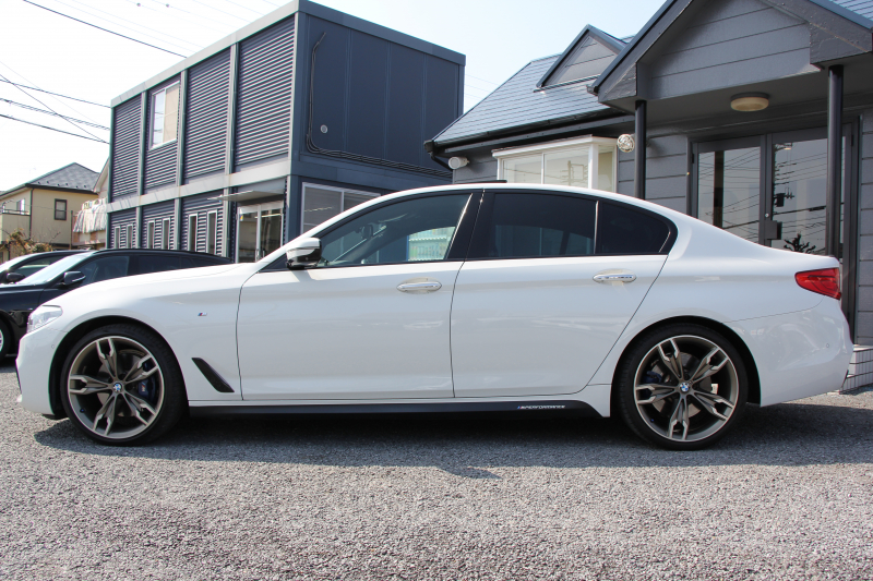 BMW 5シリーズ 530i Mｽﾎﾟｰﾂ 1ｵｰﾅ 高出力 252馬力 ｻﾝﾙｰﾌ 全席ﾋｰﾀｰ黒革 M550i用20ｲﾝﾁAW Mｽﾎﾟｰﾂﾌﾞﾚｰｷ 追従ACC ｽﾃｱﾘﾝｸﾞｻﾎﾟｰﾄ 液晶ﾒｰﾀｰ ﾀｯﾁ画面HDDﾅﾋﾞTV 360度ｶﾒﾗ LEDﾍｯﾄﾞﾗｲﾄ ｵｰﾄﾊｲﾋﾞｰﾑ 電動ﾄﾗﾝｸ 専用ｴｱﾛ 2年保証