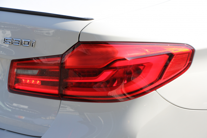 BMW 5シリーズ 530i Mｽﾎﾟｰﾂ 1ｵｰﾅ 高出力 252馬力 ｻﾝﾙｰﾌ 全席ﾋｰﾀｰ黒革 M550i用20ｲﾝﾁAW Mｽﾎﾟｰﾂﾌﾞﾚｰｷ 追従ACC ｽﾃｱﾘﾝｸﾞｻﾎﾟｰﾄ 液晶ﾒｰﾀｰ ﾀｯﾁ画面HDDﾅﾋﾞTV 360度ｶﾒﾗ LEDﾍｯﾄﾞﾗｲﾄ ｵｰﾄﾊｲﾋﾞｰﾑ 電動ﾄﾗﾝｸ 専用ｴｱﾛ 2年保証