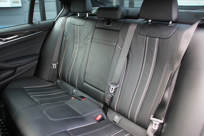 BMW 5シリーズ 523d Mｽﾎﾟｰﾂ ﾊｲﾗｲﾝ 変更後ﾓﾃﾞﾙ 1ｵｰﾅ 新液晶ﾒｰﾀｰ 全席ﾋｰﾀｰ黒革 HUD LEDﾍｯﾄﾞﾗｲﾄ 追従ACC ｽﾃｱﾘﾝｸﾞｻﾎﾟｰﾄ ｵｰﾄﾊｲﾋﾞｰﾑ ﾀｯﾁ画面HDDﾅﾋﾞﾌﾙｾｸﾞTV 360度ｶﾒﾗ 電動ﾄﾗﾝｸ 専用ｴｱﾛ 19AW ﾊﾟﾄﾞﾙｼﾌﾄ ｱﾝﾋﾞｴﾝﾄﾗｲﾄ 2年保証