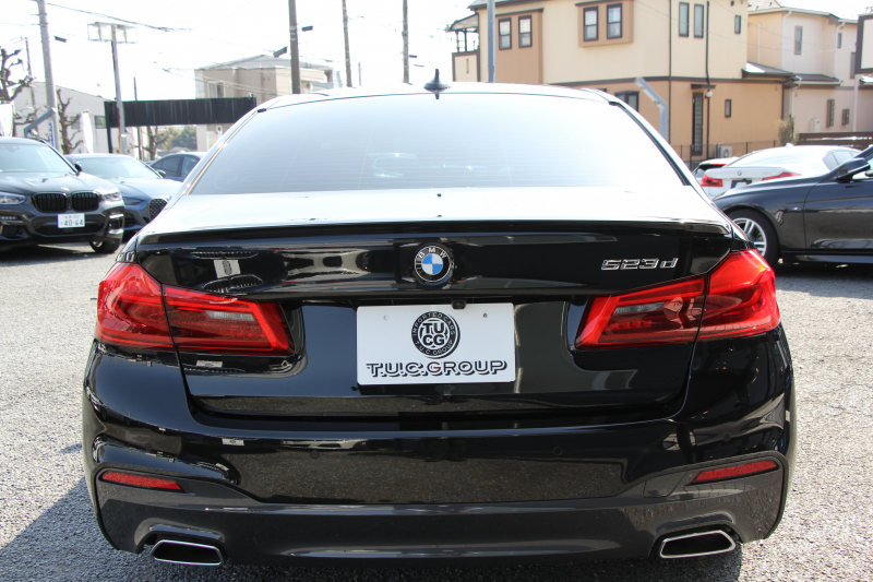 BMW 5シリーズ 523d Mｽﾎﾟｰﾂ ﾊｲﾗｲﾝ 変更後ﾓﾃﾞﾙ 1ｵｰﾅ 新液晶ﾒｰﾀｰ 全席ﾋｰﾀｰ黒革 HUD LEDﾍｯﾄﾞﾗｲﾄ 追従ACC ｽﾃｱﾘﾝｸﾞｻﾎﾟｰﾄ ｵｰﾄﾊｲﾋﾞｰﾑ ﾀｯﾁ画面HDDﾅﾋﾞﾌﾙｾｸﾞTV 360度ｶﾒﾗ 電動ﾄﾗﾝｸ 専用ｴｱﾛ 19AW ﾊﾟﾄﾞﾙｼﾌﾄ ｱﾝﾋﾞｴﾝﾄﾗｲﾄ 2年保証