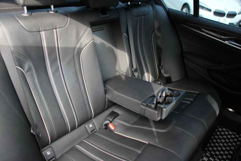 BMW 5シリーズ 523d Mｽﾎﾟｰﾂ ﾊｲﾗｲﾝ 変更後ﾓﾃﾞﾙ 1ｵｰﾅ 新液晶ﾒｰﾀｰ 全席ﾋｰﾀｰ黒革 HUD LEDﾍｯﾄﾞﾗｲﾄ 追従ACC ｽﾃｱﾘﾝｸﾞｻﾎﾟｰﾄ ｵｰﾄﾊｲﾋﾞｰﾑ ﾀｯﾁ画面HDDﾅﾋﾞﾌﾙｾｸﾞTV 360度ｶﾒﾗ 電動ﾄﾗﾝｸ 専用ｴｱﾛ 19AW ﾊﾟﾄﾞﾙｼﾌﾄ ｱﾝﾋﾞｴﾝﾄﾗｲﾄ 2年保証