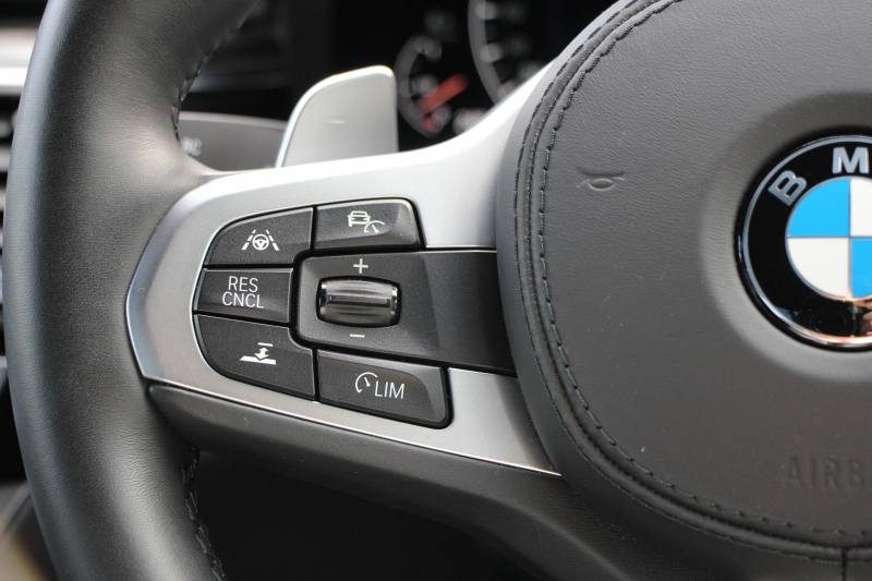 BMW 5シリーズ 523d Mｽﾎﾟｰﾂ ﾊｲﾗｲﾝ 変更後ﾓﾃﾞﾙ 1ｵｰﾅ 新液晶ﾒｰﾀｰ 全席ﾋｰﾀｰ黒革 HUD LEDﾍｯﾄﾞﾗｲﾄ 追従ACC ｽﾃｱﾘﾝｸﾞｻﾎﾟｰﾄ ｵｰﾄﾊｲﾋﾞｰﾑ ﾀｯﾁ画面HDDﾅﾋﾞﾌﾙｾｸﾞTV 360度ｶﾒﾗ 電動ﾄﾗﾝｸ 専用ｴｱﾛ 19AW ﾊﾟﾄﾞﾙｼﾌﾄ ｱﾝﾋﾞｴﾝﾄﾗｲﾄ 2年保証