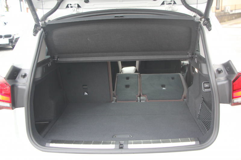 BMW X1 Xdrive18d Xﾗｲﾝ ﾊｲﾗｲﾝ ｺﾝﾌｫｰﾄP 後期 ﾌｪｲｽﾘﾌﾄ後 真珠色 ﾋｰﾀｰ茶革 追従ACC LEDﾍｯﾄﾞﾗｲﾄ&ﾃｰﾙ 電動ﾄﾗﾝｸ ｻﾃﾝｳｲﾝﾄﾞｳﾓｰﾙ ﾀｯﾁ画面HDDﾅﾋﾞﾜｲﾔﾚｽ充電 衝突軽減ﾌﾞﾚｰｷ 車線逸脱警告 歩行者警告 2年保証