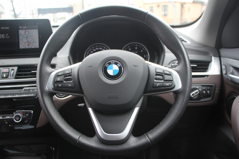 BMW X1 Xdrive18d Xﾗｲﾝ ﾊｲﾗｲﾝ ｺﾝﾌｫｰﾄP 後期 ﾌｪｲｽﾘﾌﾄ後 真珠色 ﾋｰﾀｰ茶革 追従ACC LEDﾍｯﾄﾞﾗｲﾄ&ﾃｰﾙ 電動ﾄﾗﾝｸ ｻﾃﾝｳｲﾝﾄﾞｳﾓｰﾙ ﾀｯﾁ画面HDDﾅﾋﾞﾜｲﾔﾚｽ充電 衝突軽減ﾌﾞﾚｰｷ 車線逸脱警告 歩行者警告 2年保証