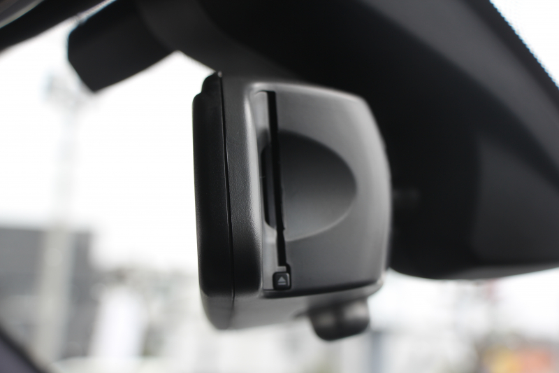 BMW 2シリーズ M235i ｸｰﾍﾟ直6ﾀｰﾎﾞ326馬力 ｱﾀﾞﾌﾟﾃｨﾌﾞMｻｽ 専用ﾌﾞﾚｰｷ ﾊｰﾏﾝｶｰﾄﾞﾝ Bｶﾒﾗ&ﾘｱ障害物ｿﾅｰ 衝突軽減ﾌﾞﾚｰｷ 車線逸脱警告 歩行者警告 ﾌﾞﾚｰｷ付ｸﾙｺﾝ 左右独立ｵｰﾄｴｱｺﾝ HDDﾅﾋﾞBluetooth接続 18AW ﾊﾟﾄﾞﾙｼﾌﾄ 2年保証