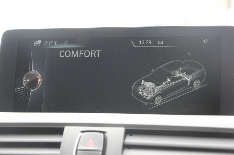 BMW 2シリーズ M235i ｸｰﾍﾟ直6ﾀｰﾎﾞ326馬力 ｱﾀﾞﾌﾟﾃｨﾌﾞMｻｽ 専用ﾌﾞﾚｰｷ ﾊｰﾏﾝｶｰﾄﾞﾝ Bｶﾒﾗ&ﾘｱ障害物ｿﾅｰ 衝突軽減ﾌﾞﾚｰｷ 車線逸脱警告 歩行者警告 ﾌﾞﾚｰｷ付ｸﾙｺﾝ 左右独立ｵｰﾄｴｱｺﾝ HDDﾅﾋﾞBluetooth接続 18AW ﾊﾟﾄﾞﾙｼﾌﾄ 2年保証