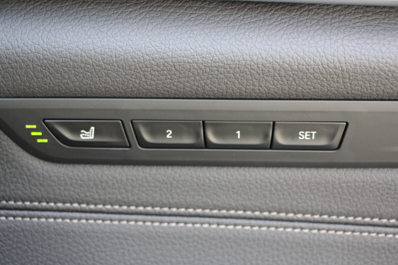 BMW 5シリーズ 530i Mｽﾎﾟｰﾂ ｺﾝﾌｫｰﾄP ｲﾉﾍﾞｰｼｮﾝP 252馬力 ﾏｯｻｰｼﾞﾍﾞﾝﾁﾚｰｼｮﾝ 全席ﾋｰﾀｰ黒革 ｺﾝﾌｫｰﾄｼｰﾄ ﾃﾞｨｽﾌﾟﾚｲｷｰ ﾘﾓｰﾄP ｼﾞｪｽﾁｬｰC HUD 追従ACC 液晶ﾒｰﾀｰ ﾀｯﾁ画面HDDﾅﾋﾞTV 360度ｶﾒﾗ 電動ﾄﾗﾝｸ LEDﾍｯﾄﾞﾗｲﾄ ｵｰﾄﾊｲﾋﾞｰﾑ 2年保証