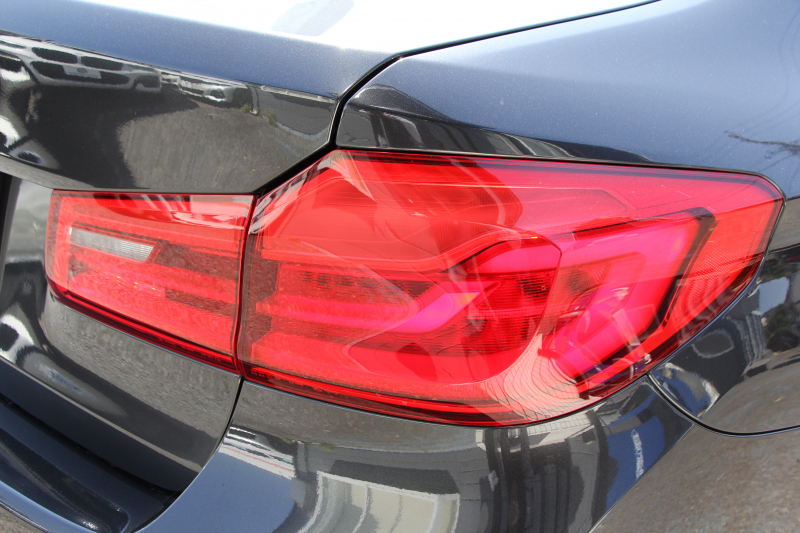 BMW 5シリーズ 530i Mｽﾎﾟｰﾂ ｺﾝﾌｫｰﾄP ｲﾉﾍﾞｰｼｮﾝP 252馬力 ﾏｯｻｰｼﾞﾍﾞﾝﾁﾚｰｼｮﾝ 全席ﾋｰﾀｰ黒革 ｺﾝﾌｫｰﾄｼｰﾄ ﾃﾞｨｽﾌﾟﾚｲｷｰ ﾘﾓｰﾄP ｼﾞｪｽﾁｬｰC HUD 追従ACC 液晶ﾒｰﾀｰ ﾀｯﾁ画面HDDﾅﾋﾞTV 360度ｶﾒﾗ 電動ﾄﾗﾝｸ LEDﾍｯﾄﾞﾗｲﾄ ｵｰﾄﾊｲﾋﾞｰﾑ 2年保証