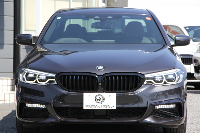 BMW 5シリーズ 530i Mｽﾎﾟｰﾂ ｺﾝﾌｫｰﾄP ｲﾉﾍﾞｰｼｮﾝP 252馬力 ﾏｯｻｰｼﾞﾍﾞﾝﾁﾚｰｼｮﾝ 全席ﾋｰﾀｰ黒革 ｺﾝﾌｫｰﾄｼｰﾄ ﾃﾞｨｽﾌﾟﾚｲｷｰ ﾘﾓｰﾄP ｼﾞｪｽﾁｬｰC HUD 追従ACC 液晶ﾒｰﾀｰ ﾀｯﾁ画面HDDﾅﾋﾞTV 360度ｶﾒﾗ 電動ﾄﾗﾝｸ LEDﾍｯﾄﾞﾗｲﾄ ｵｰﾄﾊｲﾋﾞｰﾑ 2年保証