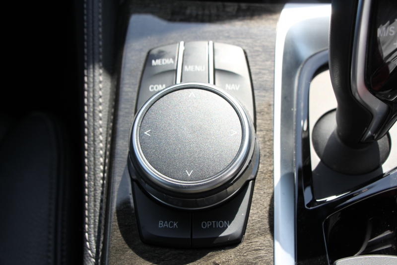 BMW 5シリーズ 530i Mｽﾎﾟｰﾂ ｺﾝﾌｫｰﾄP ｲﾉﾍﾞｰｼｮﾝP 252馬力 ﾏｯｻｰｼﾞﾍﾞﾝﾁﾚｰｼｮﾝ 全席ﾋｰﾀｰ黒革 ｺﾝﾌｫｰﾄｼｰﾄ ﾃﾞｨｽﾌﾟﾚｲｷｰ ﾘﾓｰﾄP ｼﾞｪｽﾁｬｰC HUD 追従ACC 液晶ﾒｰﾀｰ ﾀｯﾁ画面HDDﾅﾋﾞTV 360度ｶﾒﾗ 電動ﾄﾗﾝｸ LEDﾍｯﾄﾞﾗｲﾄ ｵｰﾄﾊｲﾋﾞｰﾑ 2年保証