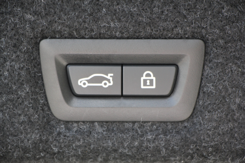 BMW 5シリーズ 530i Mｽﾎﾟｰﾂ ｺﾝﾌｫｰﾄP ｲﾉﾍﾞｰｼｮﾝP 252馬力 ﾏｯｻｰｼﾞﾍﾞﾝﾁﾚｰｼｮﾝ 全席ﾋｰﾀｰ黒革 ｺﾝﾌｫｰﾄｼｰﾄ ﾃﾞｨｽﾌﾟﾚｲｷｰ ﾘﾓｰﾄP ｼﾞｪｽﾁｬｰC HUD 追従ACC 液晶ﾒｰﾀｰ ﾀｯﾁ画面HDDﾅﾋﾞTV 360度ｶﾒﾗ 電動ﾄﾗﾝｸ LEDﾍｯﾄﾞﾗｲﾄ ｵｰﾄﾊｲﾋﾞｰﾑ 2年保証