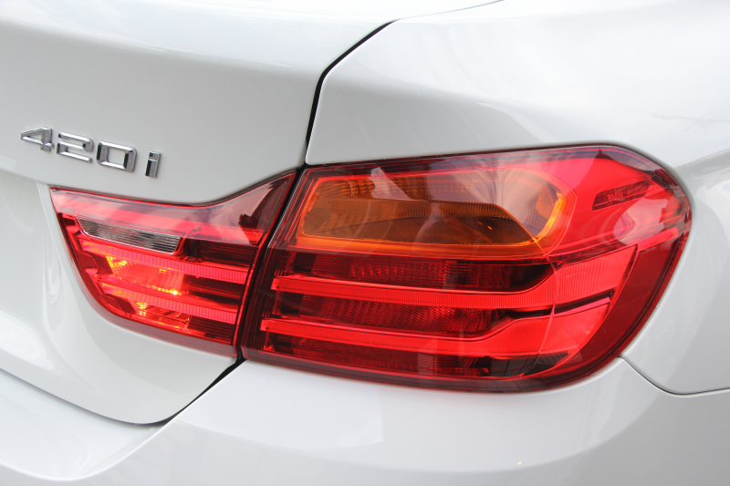 BMW 4シリーズ 420i ｸﾞﾗﾝｸｰﾍﾟｾﾚﾌﾞﾚｰｼｮﾝｴﾃﾞｨｼｮﾝｲﾝｽﾀｲﾙ 変更後ｴﾝｼﾞﾝ 200台限定車 LEDﾍｯﾄﾞﾗｲﾄ LEDﾌｫｸﾞ19AW ﾋｰﾀｰ黒革 ｻﾃﾝｱﾙﾐﾓｰﾙ HUD 追従ACC ﾚｰﾝﾁｪﾝｼﾞ警告 HDDﾅﾋﾞBluetooth接続 衝突軽減ﾌﾞﾚｰｷ 車線逸脱警告 歩行者警告 2年保証