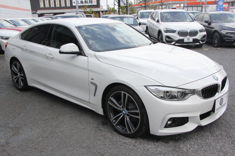 BMW 4シリーズ 420i ｸﾞﾗﾝｸｰﾍﾟｾﾚﾌﾞﾚｰｼｮﾝｴﾃﾞｨｼｮﾝｲﾝｽﾀｲﾙ 変更後ｴﾝｼﾞﾝ 200台限定車 LEDﾍｯﾄﾞﾗｲﾄ LEDﾌｫｸﾞ19AW ﾋｰﾀｰ黒革 ｻﾃﾝｱﾙﾐﾓｰﾙ HUD 追従ACC ﾚｰﾝﾁｪﾝｼﾞ警告 HDDﾅﾋﾞBluetooth接続 衝突軽減ﾌﾞﾚｰｷ 車線逸脱警告 歩行者警告 2年保証