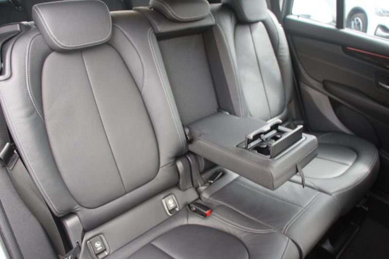 BMW 2シリーズ 218d Xdrive ｸﾞﾗﾝﾂｱﾗｰ ﾗｸﾞｼﾞｭｱﾘｰ 後期 4WD 真珠色 ﾌｪｲｽﾘﾌﾄ後 3列7人乗 ADｱｸﾃｨﾌﾞｾｰﾌﾃｨ&ｺﾝﾌｫｰﾄP 追従ACC HUD ﾋｰﾀｰ黒革 ﾌﾙｾｸﾞTV ﾌﾛﾝﾄ&ｻｲﾄﾞｶﾒﾗ 電動ﾄﾗﾝｸ LEDﾍｯﾄﾞﾗｲﾄ ﾀｯﾁ画面HDDﾅﾋﾞPｱｼｽﾄ 衝突軽減ﾌﾞﾚｰｷ 車線逸脱&歩行者警告 2年保証