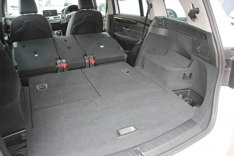 BMW 2シリーズ 218d Xdrive ｸﾞﾗﾝﾂｱﾗｰ ﾗｸﾞｼﾞｭｱﾘｰ 後期 4WD 真珠色 ﾌｪｲｽﾘﾌﾄ後 3列7人乗 ADｱｸﾃｨﾌﾞｾｰﾌﾃｨ&ｺﾝﾌｫｰﾄP 追従ACC HUD ﾋｰﾀｰ黒革 ﾌﾙｾｸﾞTV ﾌﾛﾝﾄ&ｻｲﾄﾞｶﾒﾗ 電動ﾄﾗﾝｸ LEDﾍｯﾄﾞﾗｲﾄ ﾀｯﾁ画面HDDﾅﾋﾞPｱｼｽﾄ 衝突軽減ﾌﾞﾚｰｷ 車線逸脱&歩行者警告 2年保証