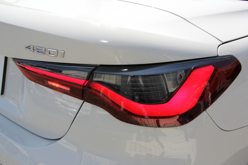 BMW 4シリーズ 420i ｶﾌﾞﾘｵﾚ Mｽﾎﾟｰﾂ ｺﾝﾌｫｰﾄP 1ｵﾅ ｺﾆｬｯｸﾚｻﾞｰ ｴｱｶﾗｰ ｼｰﾄﾋｰﾀｰ 360度ｶﾒﾗ 追従ACC ｽﾃｱﾘﾝｸﾞｻﾎﾟｰﾄ LEDﾍｯﾄﾞﾗｲﾄ ｵｰﾄﾊｲﾋﾞｰﾑ ﾀｯﾁ画面HDDﾅﾋﾞｱﾝﾋﾞｴﾝﾄﾗｲﾄ ﾜｲﾔﾚｽ充電 ｱｯﾌﾟﾙｶｰﾌﾟﾚｲ ACｼｭﾆｯﾂｧｰﾘｯﾌﾟｽﾎﾟｲﾗｰ 2年保証