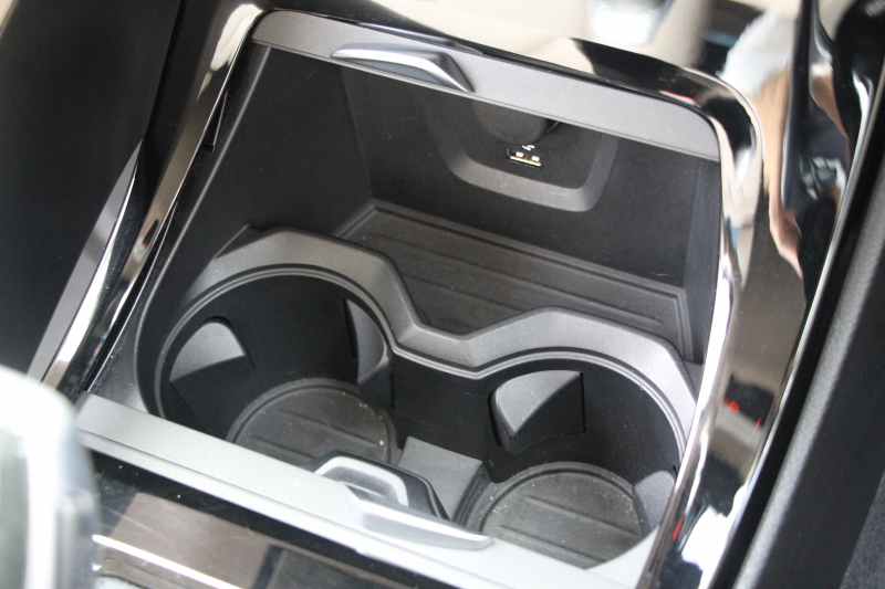 BMW X1 Xdrive18d Xﾗｲﾝ ﾊｲﾗｲﾝ ｱﾄﾞﾊﾞﾝｽﾄﾞP ｺﾝﾌｫｰﾄP 後期 ﾌｪｲｽﾘﾌﾄ後 ｵｲｽﾀｰﾚｻﾞｰ ｼｰﾄﾋｰﾀｰ 追従ACC HUD LEDﾍｯﾄﾞﾗｲﾄ&ﾃｰﾙ 電動ﾄﾗﾝｸ ｻﾃﾝｳｲﾝﾄﾞｳﾓｰﾙ ﾀｯﾁ画面HDDﾅﾋﾞﾜｲﾔﾚｽ充電 衝突軽減ﾌﾞﾚｰｷ 車線逸脱警告 歩行者警告 2年保証