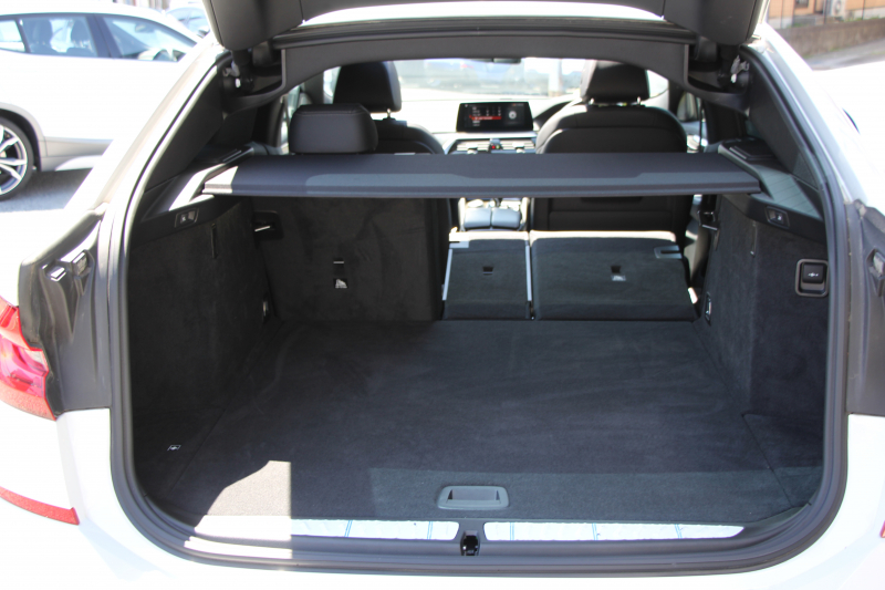 BMW 6シリーズ 630i ｸﾞﾗﾝﾂｰﾘｽﾓ Mｽﾎﾟｰﾂ ｾﾚｸﾄP ﾊﾟﾉﾗﾏｻﾝﾙｰﾌ 全席ﾋｰﾀｰ黒革 ﾘｱｼｰﾄ電動可倒調整 ﾊｰﾏﾝｶｰﾄﾞﾝ 追従ACC HUD LEDﾍｯﾄﾞﾗｲﾄ 4ｿﾞｰﾝｴｱｺﾝ 360度ｶﾒﾗ ﾀｯﾁ画面HDDﾅﾋﾞｼﾞｪｽﾁｬｰC ﾜｲﾔﾚｽ充電 ﾌﾙｾｸﾞTV 液晶ﾒｰﾀｰ  2年保証