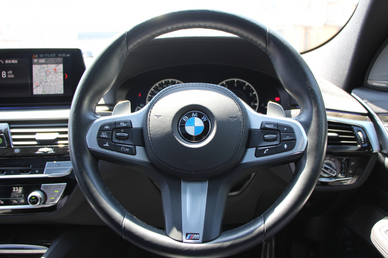 BMW 6シリーズ 630i ｸﾞﾗﾝﾂｰﾘｽﾓ Mｽﾎﾟｰﾂ ｾﾚｸﾄP ﾊﾟﾉﾗﾏｻﾝﾙｰﾌ 全席ﾋｰﾀｰ黒革 ﾘｱｼｰﾄ電動可倒調整 ﾊｰﾏﾝｶｰﾄﾞﾝ 追従ACC HUD LEDﾍｯﾄﾞﾗｲﾄ 4ｿﾞｰﾝｴｱｺﾝ 360度ｶﾒﾗ ﾀｯﾁ画面HDDﾅﾋﾞｼﾞｪｽﾁｬｰC ﾜｲﾔﾚｽ充電 ﾌﾙｾｸﾞTV 液晶ﾒｰﾀｰ  2年保証