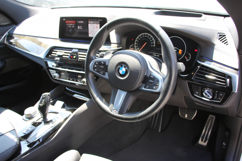 BMW 6シリーズ 630i ｸﾞﾗﾝﾂｰﾘｽﾓ Mｽﾎﾟｰﾂ ｾﾚｸﾄP ﾊﾟﾉﾗﾏｻﾝﾙｰﾌ 全席ﾋｰﾀｰ黒革 ﾘｱｼｰﾄ電動可倒調整 ﾊｰﾏﾝｶｰﾄﾞﾝ 追従ACC HUD LEDﾍｯﾄﾞﾗｲﾄ 4ｿﾞｰﾝｴｱｺﾝ 360度ｶﾒﾗ ﾀｯﾁ画面HDDﾅﾋﾞｼﾞｪｽﾁｬｰC ﾜｲﾔﾚｽ充電 ﾌﾙｾｸﾞTV 液晶ﾒｰﾀｰ  2年保証