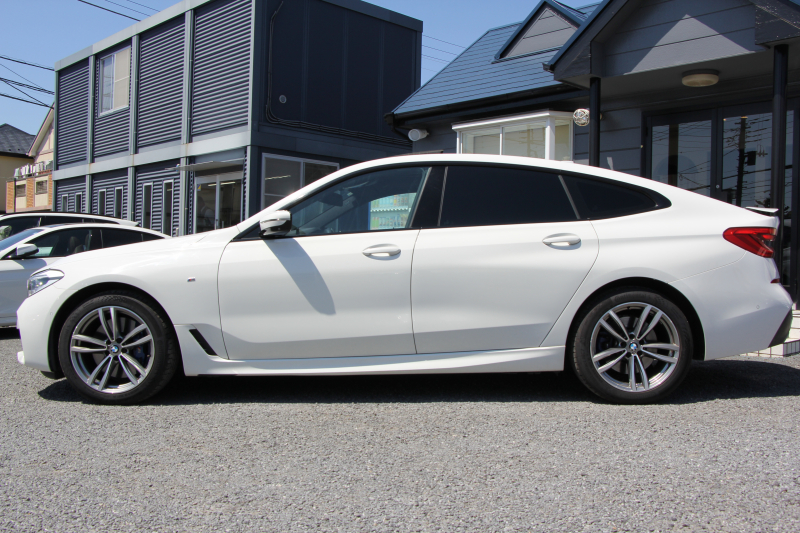 BMW 6シリーズ 630i ｸﾞﾗﾝﾂｰﾘｽﾓ Mｽﾎﾟｰﾂ ｾﾚｸﾄP ﾊﾟﾉﾗﾏｻﾝﾙｰﾌ 全席ﾋｰﾀｰ黒革 ﾘｱｼｰﾄ電動可倒調整 ﾊｰﾏﾝｶｰﾄﾞﾝ 追従ACC HUD LEDﾍｯﾄﾞﾗｲﾄ 4ｿﾞｰﾝｴｱｺﾝ 360度ｶﾒﾗ ﾀｯﾁ画面HDDﾅﾋﾞｼﾞｪｽﾁｬｰC ﾜｲﾔﾚｽ充電 ﾌﾙｾｸﾞTV 液晶ﾒｰﾀｰ  2年保証