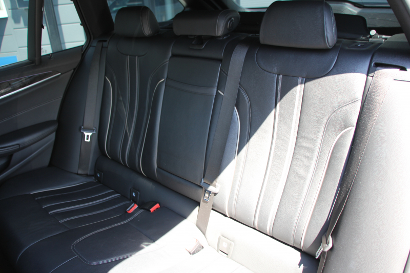 BMW 5シリーズ 530i ﾂｰﾘﾝｸﾞMｽﾎﾟｰﾂ 252馬力 ﾊﾟﾉﾗﾏｻﾝﾙｰﾌ ﾊｰﾏﾝｶｰﾄﾞﾝ 4ｿﾞｰﾝｴｱｺﾝ 全席ﾋｰﾀｰ黒革 HUD 追従ACC ｽﾃｱﾘﾝｸﾞｻﾎﾟｰﾄ 液晶ﾒｰﾀｰ ﾀｯﾁ画面HDDﾅﾋﾞTV 360度ｶﾒﾗ LEDﾍｯﾄﾞﾗｲﾄ ｵｰﾄﾊｲﾋﾞｰﾑ Mspﾌﾞﾚｰｷ 電動Rｹﾞｰﾄ 2年保証