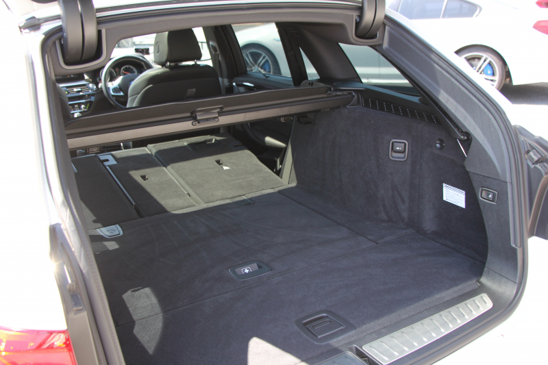 BMW 5シリーズ 530i ﾂｰﾘﾝｸﾞMｽﾎﾟｰﾂ 252馬力 ﾊﾟﾉﾗﾏｻﾝﾙｰﾌ ﾊｰﾏﾝｶｰﾄﾞﾝ 4ｿﾞｰﾝｴｱｺﾝ 全席ﾋｰﾀｰ黒革 HUD 追従ACC ｽﾃｱﾘﾝｸﾞｻﾎﾟｰﾄ 液晶ﾒｰﾀｰ ﾀｯﾁ画面HDDﾅﾋﾞTV 360度ｶﾒﾗ LEDﾍｯﾄﾞﾗｲﾄ ｵｰﾄﾊｲﾋﾞｰﾑ Mspﾌﾞﾚｰｷ 電動Rｹﾞｰﾄ 2年保証