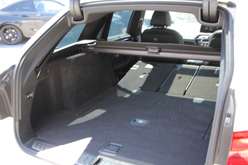 BMW 5シリーズ 530i ﾂｰﾘﾝｸﾞMｽﾎﾟｰﾂ 252馬力 ﾊﾟﾉﾗﾏｻﾝﾙｰﾌ ﾊｰﾏﾝｶｰﾄﾞﾝ 4ｿﾞｰﾝｴｱｺﾝ 全席ﾋｰﾀｰ黒革 HUD 追従ACC ｽﾃｱﾘﾝｸﾞｻﾎﾟｰﾄ 液晶ﾒｰﾀｰ ﾀｯﾁ画面HDDﾅﾋﾞTV 360度ｶﾒﾗ LEDﾍｯﾄﾞﾗｲﾄ ｵｰﾄﾊｲﾋﾞｰﾑ Mspﾌﾞﾚｰｷ 電動Rｹﾞｰﾄ 2年保証