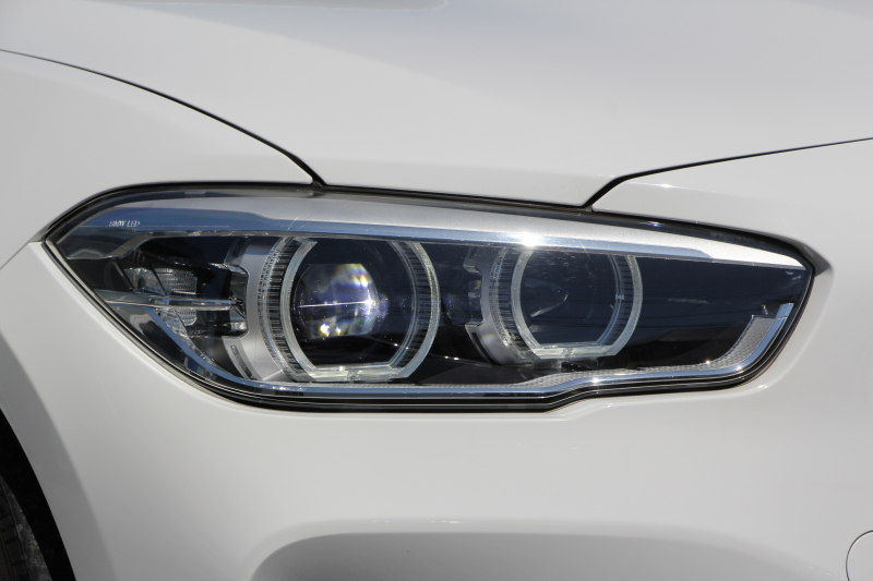 BMW 1シリーズ M140i 後期 340馬力 直6ﾀｰﾎﾞB58新ｴﾝｼﾞﾝ ﾋｰﾀｰ赤革 LEDﾍｯﾄﾞﾗｲﾄ ｱﾀﾞﾌﾟﾃｨﾌﾞMｻｽ 専用ﾌﾞﾚｰｷ 18AW HDDﾅﾋﾞ衝突軽減ﾌﾞﾚｰｷ 車線逸脱警告 歩行者警告 ﾌﾞﾚｰｷ付ｸﾙｺﾝ 専用ｴｱﾛ 後輪駆動 2年保証