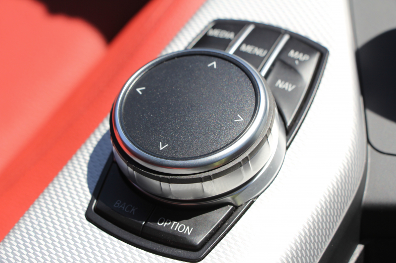 BMW 1シリーズ M140i 後期 340馬力 直6ﾀｰﾎﾞB58新ｴﾝｼﾞﾝ ﾋｰﾀｰ赤革 LEDﾍｯﾄﾞﾗｲﾄ ｱﾀﾞﾌﾟﾃｨﾌﾞMｻｽ 専用ﾌﾞﾚｰｷ 18AW HDDﾅﾋﾞ衝突軽減ﾌﾞﾚｰｷ 車線逸脱警告 歩行者警告 ﾌﾞﾚｰｷ付ｸﾙｺﾝ 専用ｴｱﾛ 後輪駆動 2年保証