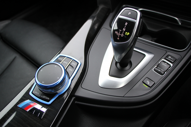 BMW 4シリーズ 420i ｸｰﾍﾟMｽﾎﾟｰﾂ 後期 ﾋｰﾀｰ黒革 LEDﾍｯﾄﾞﾗｲﾄ LEDﾃｰﾙ 追従ACC 液晶ﾒｰﾀｰ ﾌﾙｾｸﾞTV ﾀｯﾁ画面HDDﾅﾋﾞMﾊﾟﾌｫｰﾏﾝｽﾌﾞﾚｰｷ 新ﾐﾗｰETC2.0 ﾚｰﾝﾁｪﾝｼﾞ警告 衝突軽減ﾌﾞﾚｰｷ 車線逸脱警告 歩行者警告 ｽﾏｰﾄｷｰ 2年保証