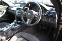 BMW 3シリーズ 320i ｸﾞﾗﾝﾂｰﾘｽﾓ Mｽﾎﾟｰﾂ【5/22迄限定掲載】追従ACC 衝突軽減ﾌﾞﾚｰｷ 車線逸脱警告 歩行者警告 HDDﾅﾋﾞBｶﾒﾗ 電動ﾄﾗﾝｸ Mｽﾎﾟｰﾂｴｱﾛ 18AW ﾒﾓﾘ-付電動ｼｰﾄ ETC2.0 ｽﾏｰﾄｷｰ ｷｾﾉﾝ ﾊﾟﾄﾞﾙｼﾌﾄ 電動ﾘｱｳｲﾝｸﾞ2年保証