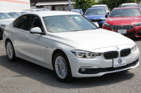 BMW 3シリーズ 320d ﾗｸﾞｼﾞｭｱﾘｰ 後期 【特選車･8月21日迄期間限定掲載】真珠色 新ｴﾝｼﾞﾝ 8C20型 ﾋｰﾀｰ黒革 LEDﾍｯﾄﾞﾗｲﾄ&ﾃｰﾙ 追従ACC ﾚｰﾝﾁｪﾝｼﾞ警告 衝突軽減ﾌﾞﾚｰｷ ﾀｯﾁﾊﾟｯﾄﾞ対応HDDﾅﾋﾞBluetooth接続 Bｶﾒﾗ ｽﾏｰﾄｷｰ ｸﾛｰﾑﾗｲﾝｴｸｽﾃﾘｱ 2年保証