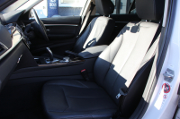 BMW 3シリーズ 320d ﾗｸﾞｼﾞｭｱﾘｰ 後期 【特選車･8月21日迄期間限定掲載】真珠色 新ｴﾝｼﾞﾝ 8C20型 ﾋｰﾀｰ黒革 LEDﾍｯﾄﾞﾗｲﾄ&ﾃｰﾙ 追従ACC ﾚｰﾝﾁｪﾝｼﾞ警告 衝突軽減ﾌﾞﾚｰｷ ﾀｯﾁﾊﾟｯﾄﾞ対応HDDﾅﾋﾞBluetooth接続 Bｶﾒﾗ ｽﾏｰﾄｷｰ ｸﾛｰﾑﾗｲﾝｴｸｽﾃﾘｱ 2年保証